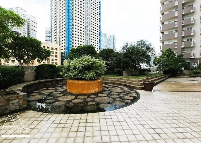 Modern Zen 1-bedroom With Balcony Apartment *